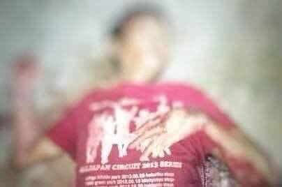 etphyo7's tweet photo. Last night, SAC fired near KyiKone village.They invaded a home in SiPinThaYa, where #CDM police &amp; traffic cops live.1 was SHOT DEAD &amp; 2 were ABDUCTED. WE NEED HELP FOR COVID-19 #MyanmarNeedsO2 #July11Coup #WhatsHappeningInMyanmar https://t.co/VrFQfhVIuD