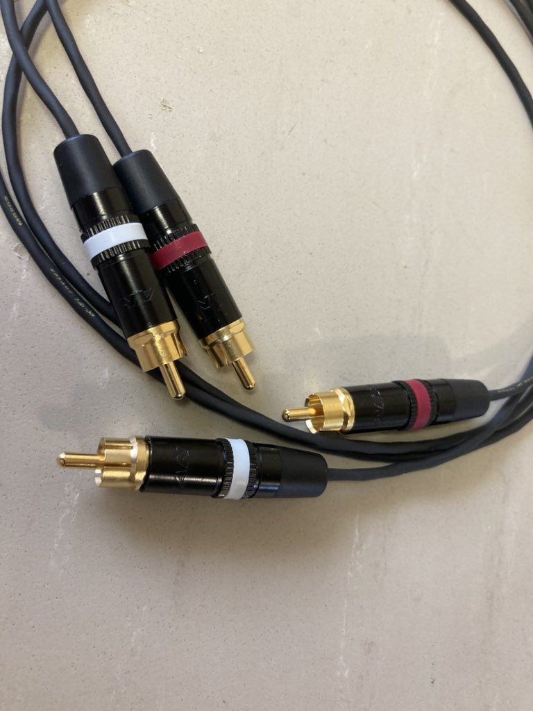 audiojazz1969's tweet image. 【オーディオ】

細いケーブルを2種類作りました。

どちらも細さとのギャップが魅力的な音です。

#RCAケーブル