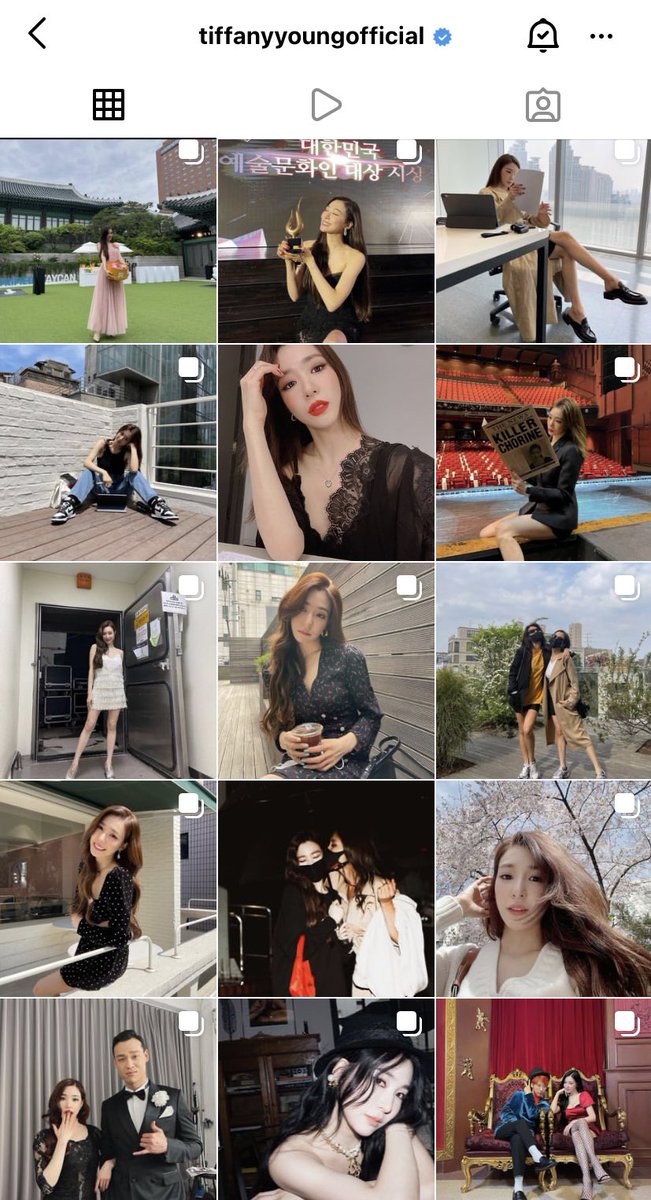 armawinteo's tweet photo. so basically, taeyeon’s instagram feed is pink and bright and while tiffany has a dark feed??? what kind of sorcery is this? 😆 https://t.co/GYJBKID3dT