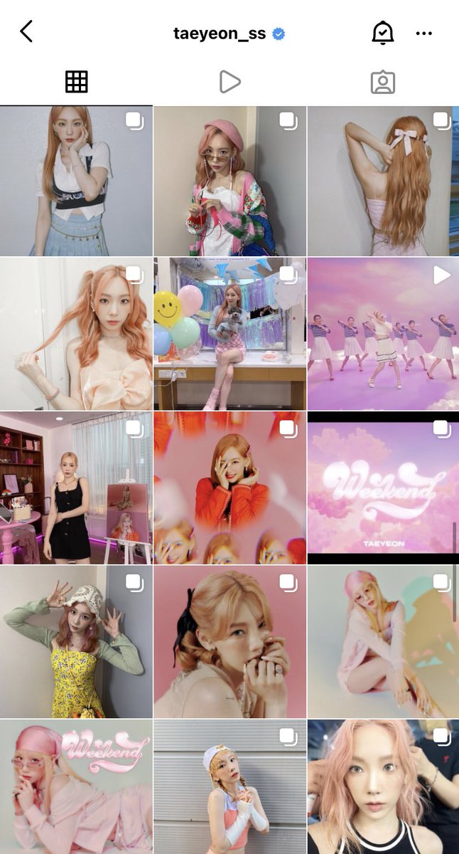 armawinteo's tweet photo. so basically, taeyeon’s instagram feed is pink and bright and while tiffany has a dark feed??? what kind of sorcery is this? 😆 https://t.co/GYJBKID3dT