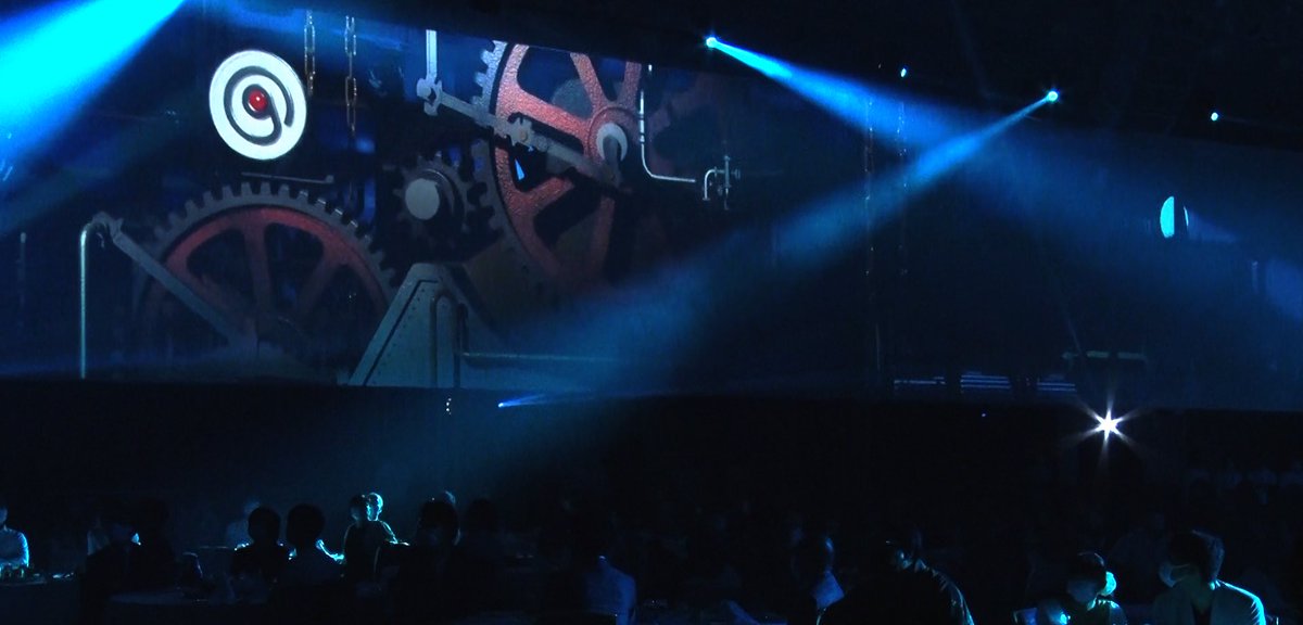chcodn's tweet photo. 先週行われた「ringrow 20th Anniversary」のOP映像を演出しました。
116.5mのスクリーンに映し出されるイマーシブな映像は、見るというより体験する映像。
ここでしか体験できない迫力のある空間演出でお客さんにも楽しんでもらえました。
#ringrow #immersive https://t.co/C6GmEnNC2S