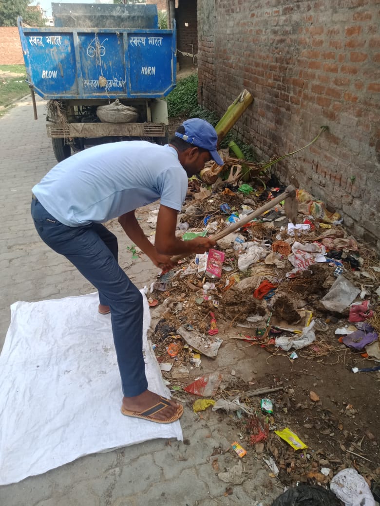 नगरीय निकायों में स्वच्छता, संचारी रोग नियंत्रण/दस्तक अभियान माह जुलाई 2021 के क्रम में नगरों में करवाया जा रहा सफाई, फॉगिंग, दवा छिड़काव आदि का कार्य।

<a href="/CMOfficeUP/">CM Office, GoUP</a> <a href="/GopalJi_Tandon/">Ashutosh Tandon</a> <a href="/UPGovt/">Government of UP</a> <a href="/InfoDeptUP/">Information and Public Relations Department, UP</a> 

#NagarVikasUP #MyCleanIndia #SwachhBharat #SwachhBharatMission