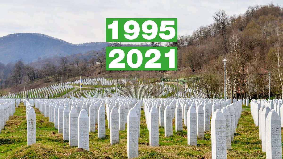 groenlinks's tweet photo. Op 11 juli 1995 vond de afschuwelijke genocide in Srebrenica plaats. Het is belangrijk dat we deze tragedie herdenken en de Nederlandse rol bij deze genocide erkennen en zichtbaar te maken, onder andere met een permanent herdenkingsmonument. https://t.co/1ntnb5jTSz