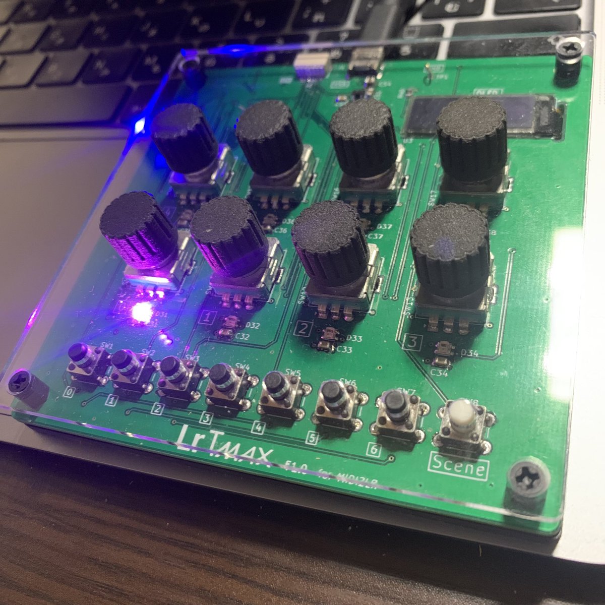 remov_b4_flight's tweet photo. とりあえず完成 LrTMAX #自作MIDIコントローラー #MIDI2LR #STM32 https://t.co/pX6IY8kS7i https://t.co/OubFLL304Z