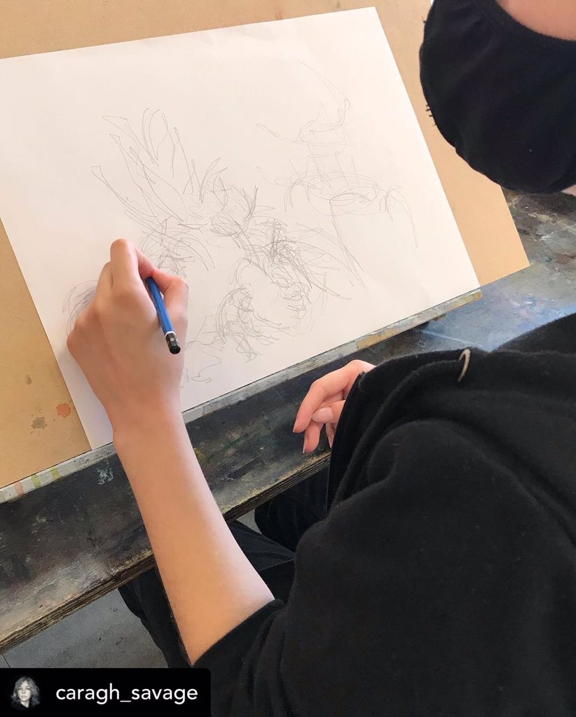 caragh_savage's tweet photo. Blind contour warm up drawings (continuous line drawing looking at the objects, but not looking at your drawing) from the 11-14yr olds in yesterday’s #caraghsdrawlab ✨👌
#drawing #observationaldrawing #teachingdrawing https://t.co/aO1sZ1WEDx