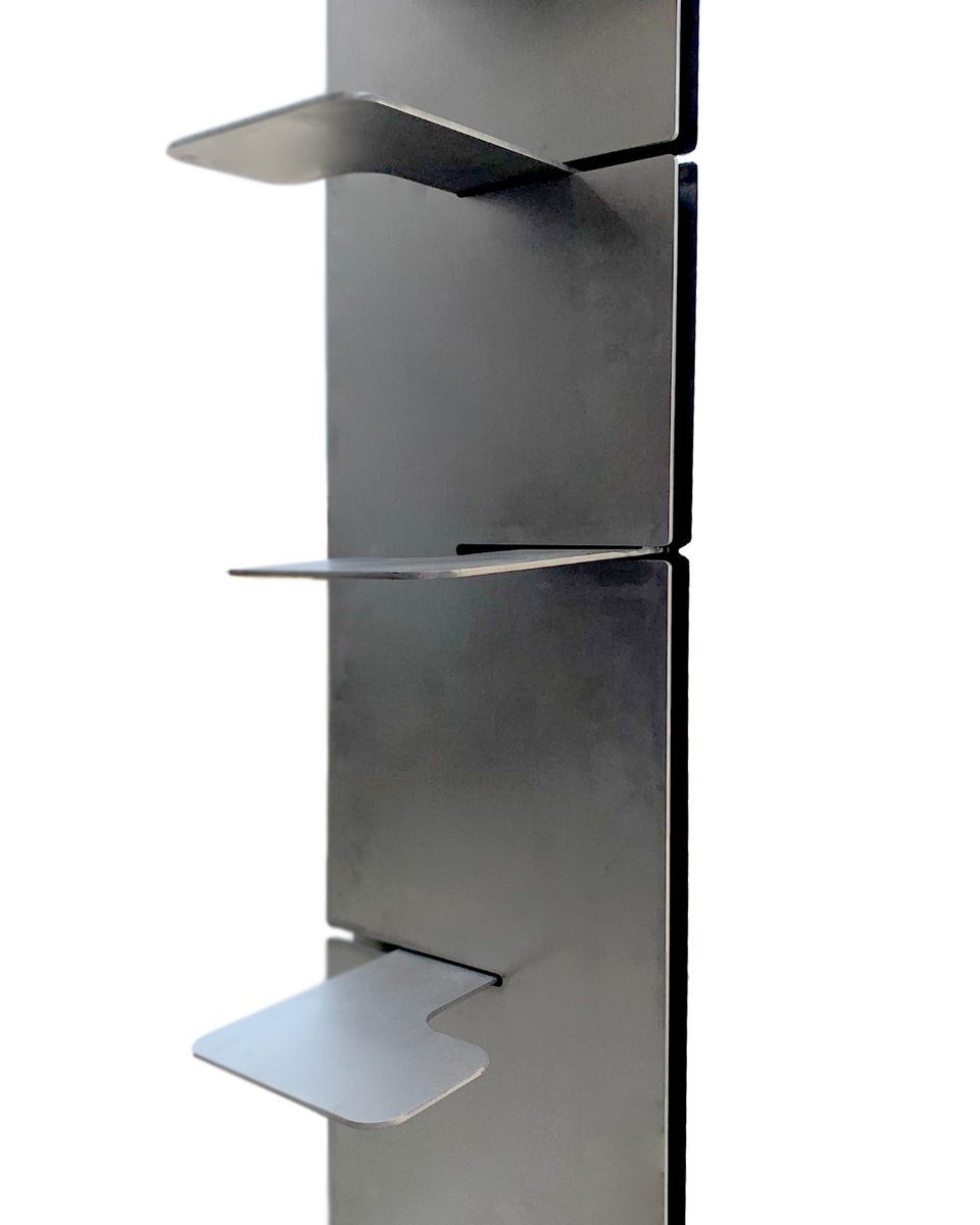 trackdesign_'s tweet photo. La finitura in #acciaio FACTO muta la natura e l'effetto classico del materiale “primitivo”, mantenendo inalterate le sue qualità peculiari.

Disponibile in pronta consegna.
#architettura #design #metallo #libreria #lusso #italy #luxury #architecture #art https://t.co/FGzMaqwgEX