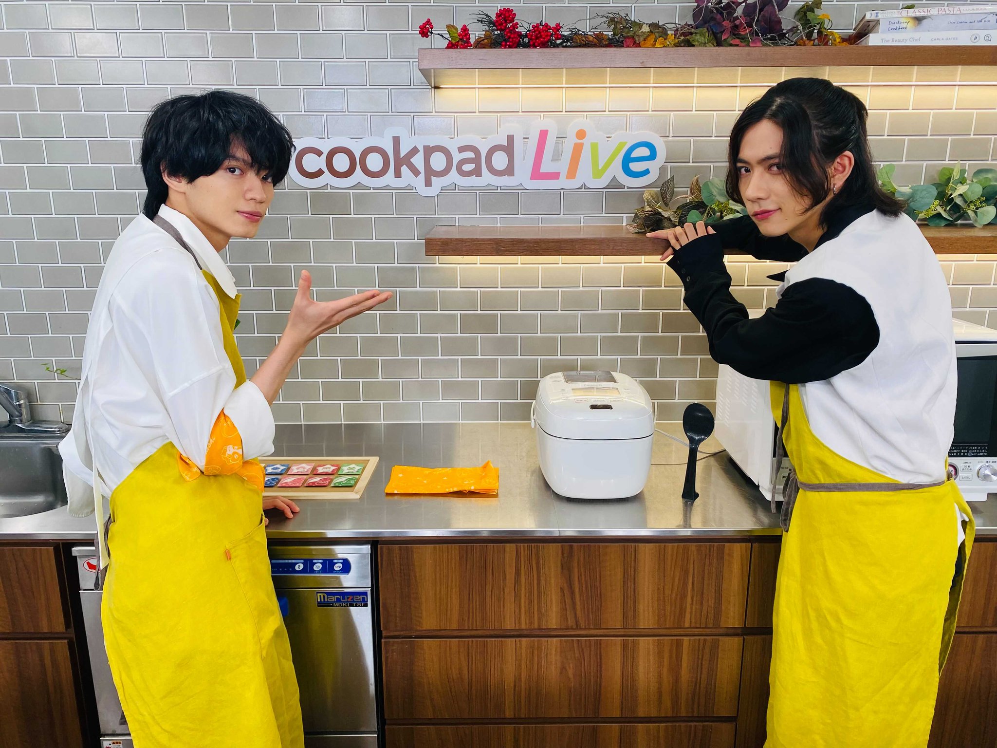 ネクストトレジャー トレーナー 山中柔太朗 田中洸希 杢代和人 注目の若手スタダ男子集めたフォトブック「NxT Treasure」表紙は