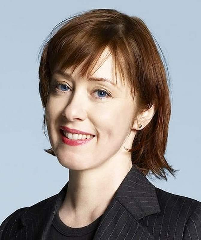 Happy birthday SUZANNE VEGA!
(July 11, 1959) 