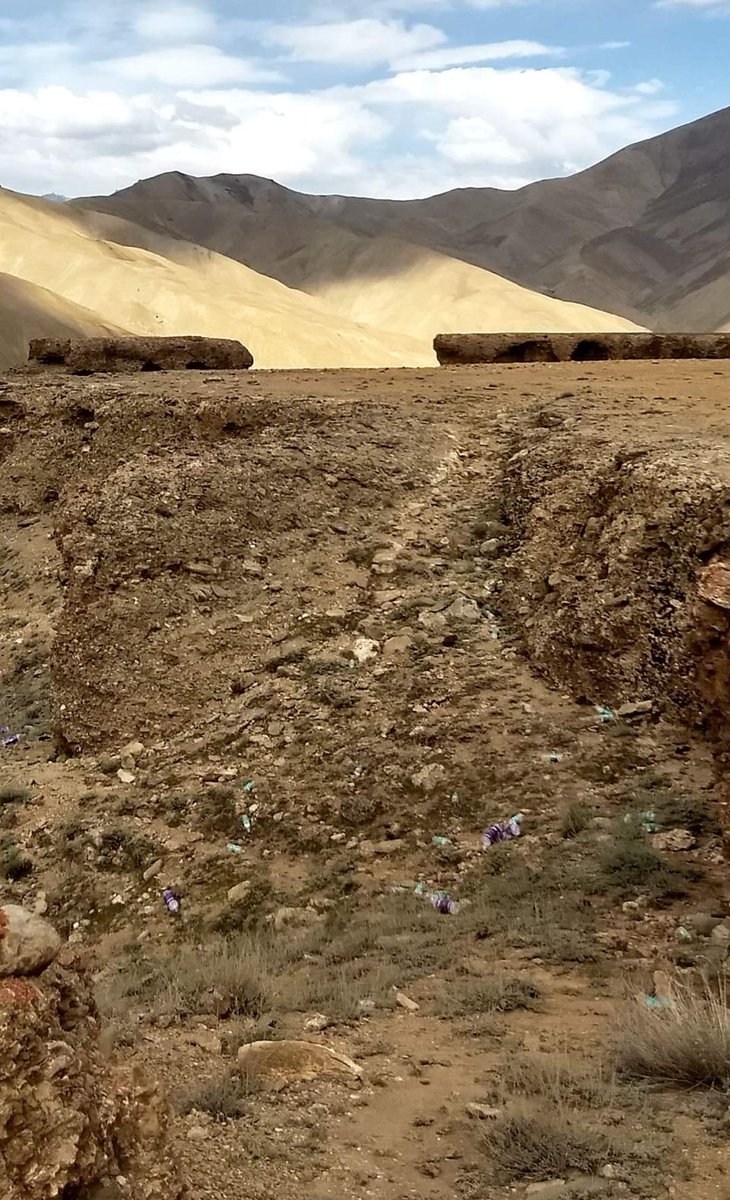 Irfahmed5's tweet photo. Bollywood's Gift For Ladakh. 
Untrashed bottle thrown and left during the shooting of Amir Khan's upcoming film #LalSinghChaddha  at 'Wakha Saruka-thang, District #Kargil of #Ladakh. First #irresponsibletourist  &amp; now #Bollywood  destroying #environment of Ladakh. https://t.co/JHd8Td272B