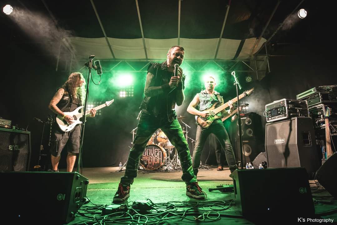 Covermysigh's tweet photo. Concert au Rock au Marais, juillet 2021.
Merci à k's photography❤️
#heavymetal #rock #covermysigh #rockaumarais #metal https://t.co/CC9dMQSAJb