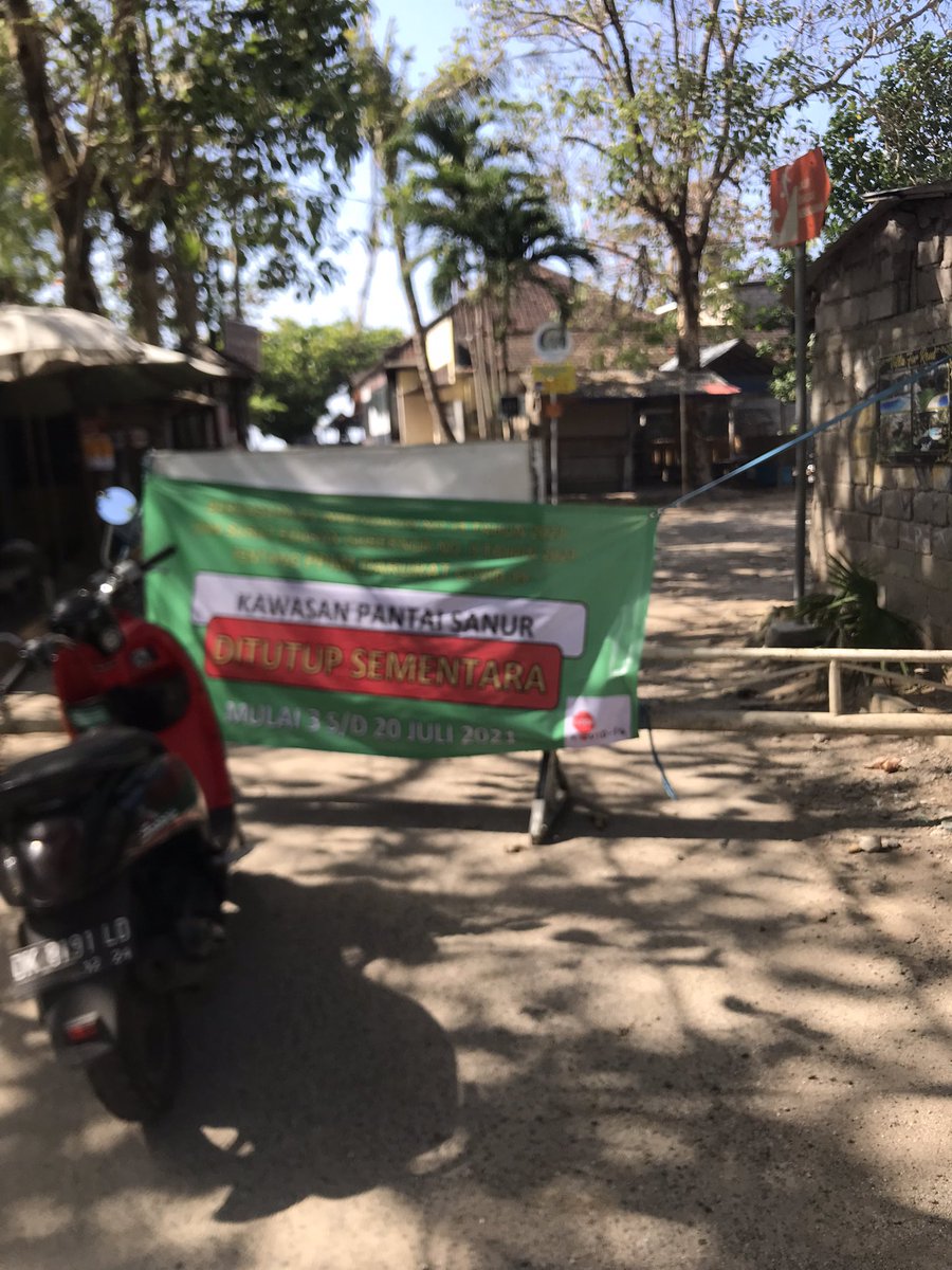 MinniVangsgaard's tweet photo. Bali in Lock Down again 🤬 even the beach’s is fd limit! #AstraZeneca #CovidIsNotOver #TakeThatSummer #Indonesia #PPKM #IndonesiaKolaps #AnotherLife #StaySafe #letsjustdoit #KitaJagaKita https://t.co/HLTbKt0qbO