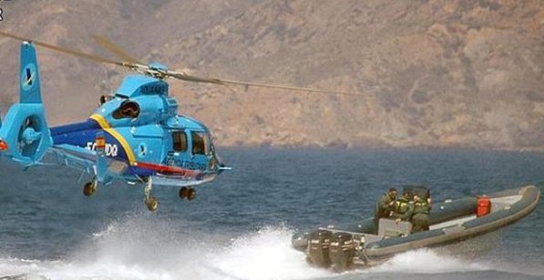 Mal día. Anoche murió mi amigo el observador del helicóptero de Aduanas José Luis Domínguez Iborra (quiero honrar su nombre y apellidos), al estrellarse su helicóptero en el mar, al sur de Sotogrande, durante una persecución a narcotraficantes. Piloto y copiloto sobrevivieron.