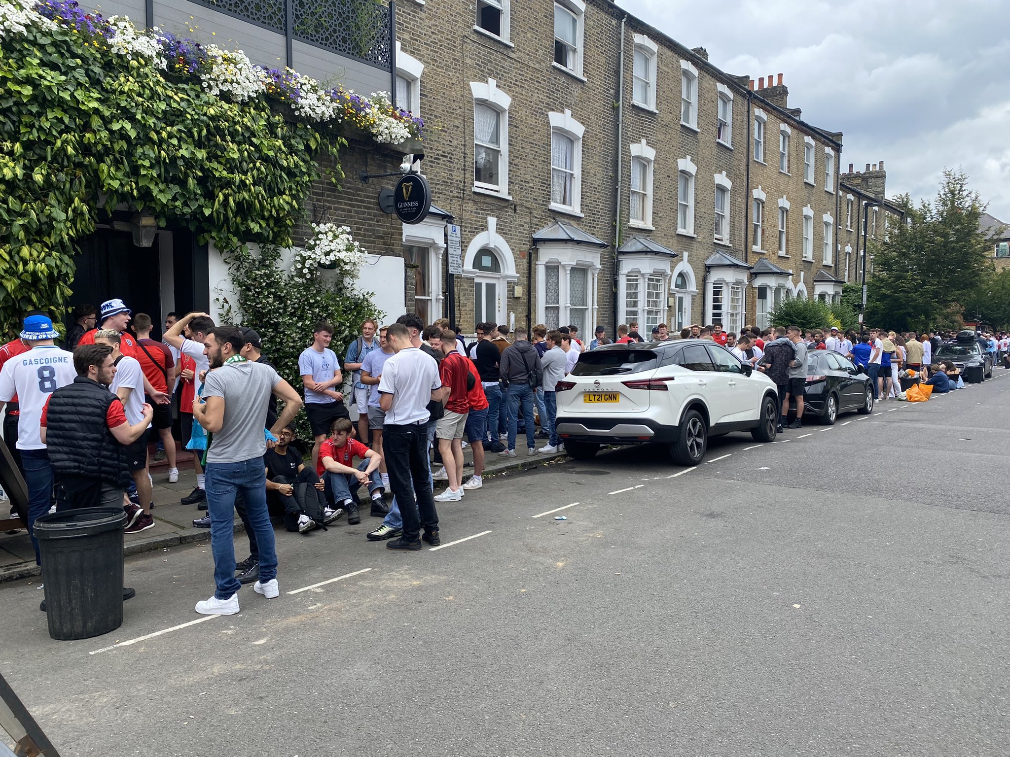 E6AnwXGXMAMh3ee?format=jpg&name=large