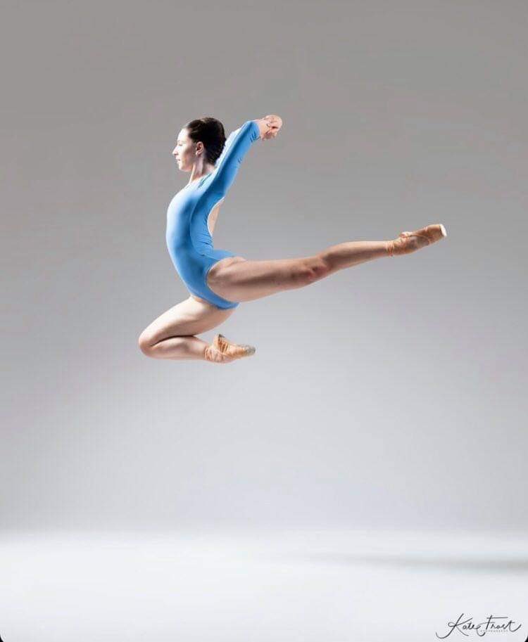 KingsBallet's tweet image. Why us? Private tuition, tiny class sizes, individual attention, timetables arranged around you not a year group , international exposure to choreographers and directors, a caring, nurturing environment that will enable you to train to be the best you can be ….. Team Kings