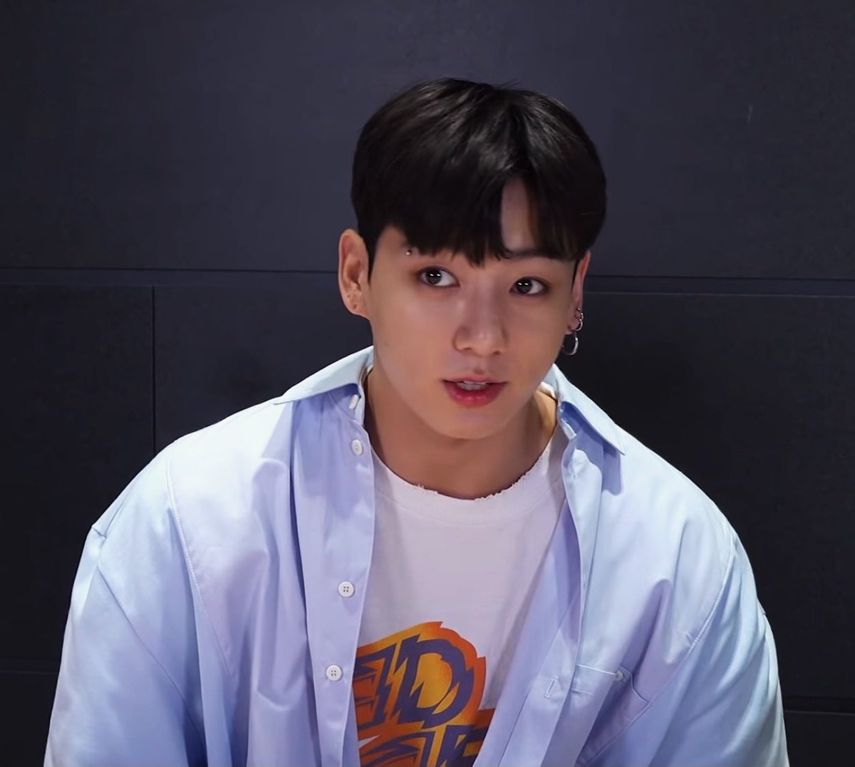 homeisjungkook's tweet photo. Jungkook is SO CUTE and SO FINE at the same time 🥺😻 https://t.co/AJtstNllJJ