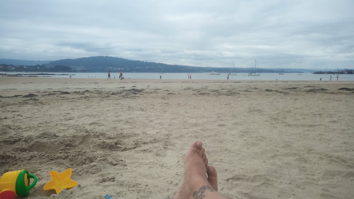 Adeianera's tweet photo. La mala vida! 🙄🙄
( Y de menú playero: croquetas caseras, empanada, churrasco con patatas, y pan de pueblo. A ver quien los levanta!)
#FamiliaDeDos https://t.co/ePsBo9rBOE