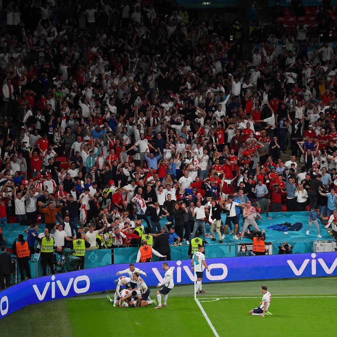 𝗙𝗢𝗢𝗧𝗕𝗔𝗟𝗟'𝗦 𝗖𝗢𝗠𝗜𝗡𝗚 𝗛𝗢𝗠𝗘! ⚽️ 🏴󠁧󠁢󠁥󠁮󠁧󠁿 👏
Best of luck <a href="/England/">England</a> as they take on @azzurri  in the finals of the UEFA EURO 2020! 💪
This is the first time England has made it to the finals of the Euros! 🙌
#COMEONENGLAND