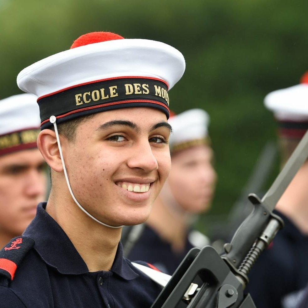MarineNationale's tweet photo. 🇫🇷 Participer au défilé du #14juillet: un honneur et une fierté. 
Les répétitions s'enchaînent illuminées par les sourires de nos marins. https://t.co/SP5iQTrazT