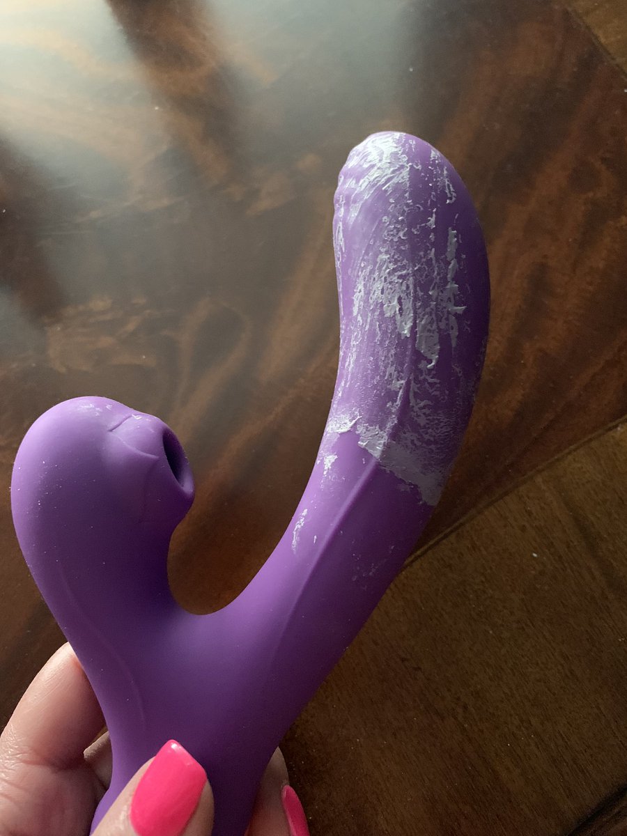 Green_wNV's tweet photo. Woke up to my dildo still in me….battery dead. https://t.co/Q8s6cgZ8w2