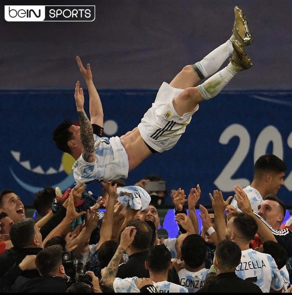 beINSPORTS_EN's tweet photo. Safe to say Leo Messi enjoyed that Copa America title win! π πΊπ»
Highlights π
https://t.co/3ZZdW6WLSp
#beINCOPA #CopaAmerica #CopaAmericaFINAL https://t.co/LQ42ofXpOP