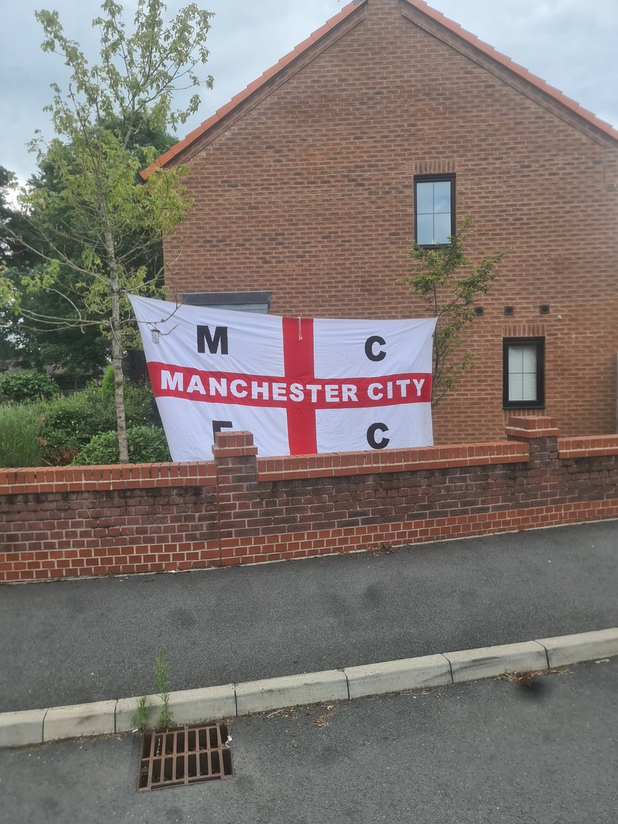 Gregmcfcneild's tweet photo. @SkySportsNews it's coming home https://t.co/5izIJKol0c