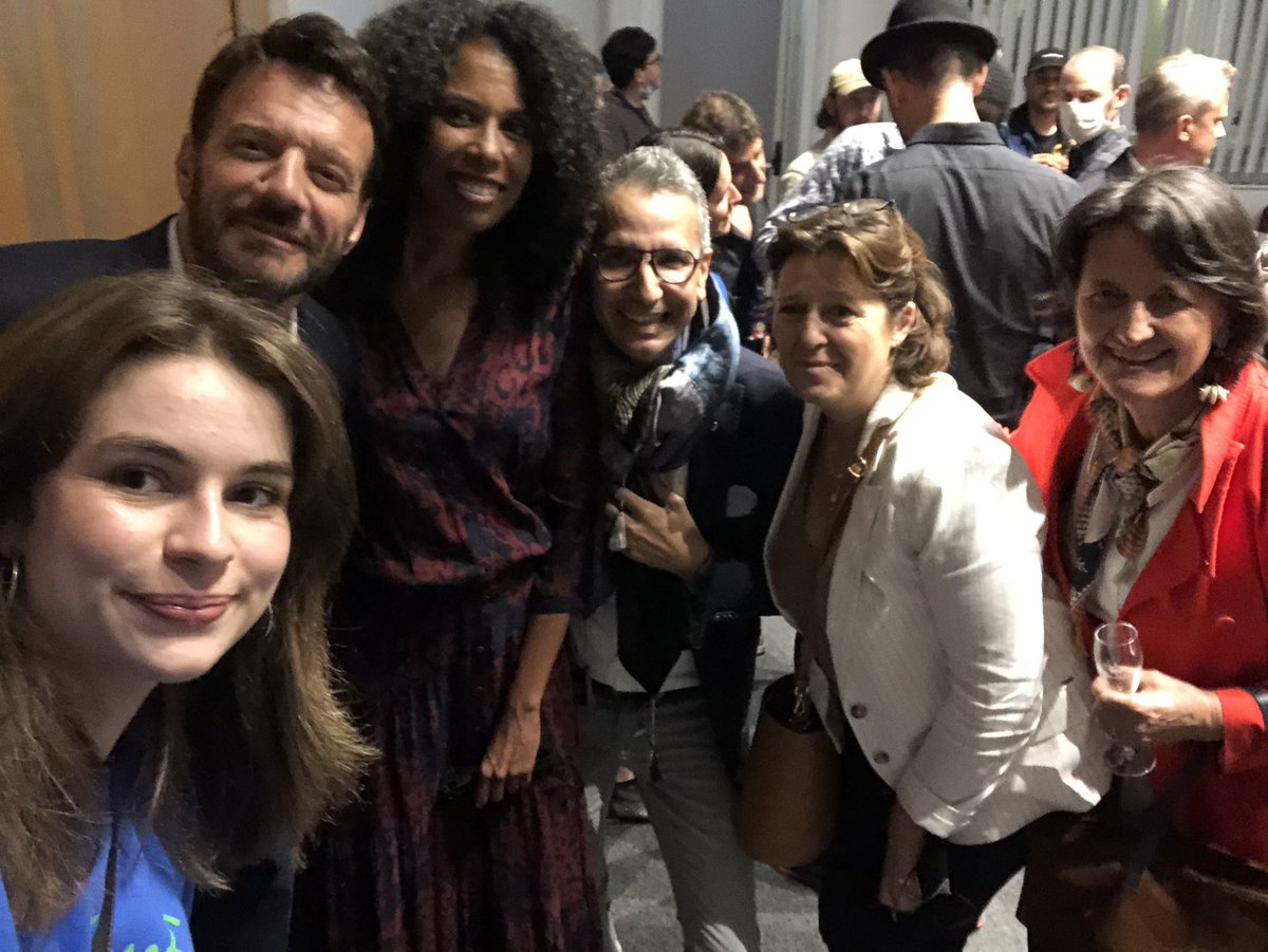 KarrasAlexandre's tweet photo. Merci @adelecastillon @9VIDEOCLUB Selfie sympa en fin de concert #touquether #autisme https://t.co/Mn61V9zLaP