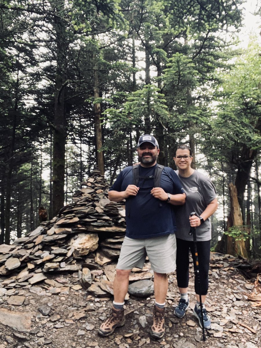 Sharon_2113's tweet photo. Conquered the Alum Cave trail to #MountLeConte. 11.3 miles, 6.5 hours, elevation gain of 2,936 ft, and 3,924 burned calories COMPLETELY wiped us out, but was ABSOLUTELY worth it! https://t.co/B4fazYv8CY