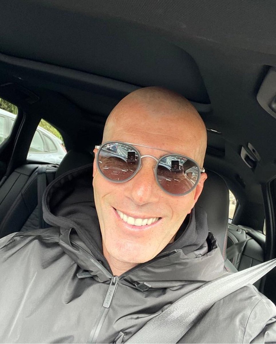 Anthoos13's tweet photo. "Oh y a eu but ! C'est Dieng !" #OMSete #TeamOM https://t.co/ONc9KKmolA