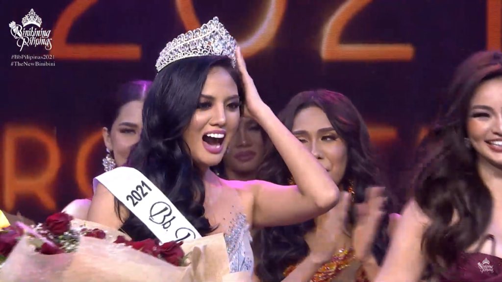 sjmejorada's tweet photo. Just like the fairytale, Cinderella was also a wildcard — almost didn’t arrive at the ball but wowed the crowd, captured the heart, and got the crown. CINDERELLA FAYE OBEÑITA, Miss Grand Intercontinental Philippines, a true queen!💙✨👑 

#BinibiningPilipinas2021 https://t.co/ZbdcqJY9fx