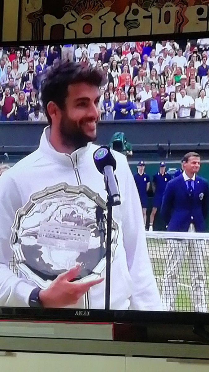QUANT È BELLO IL TUO SORRISO. GOOD LUCK MY BOY. 👍 💙