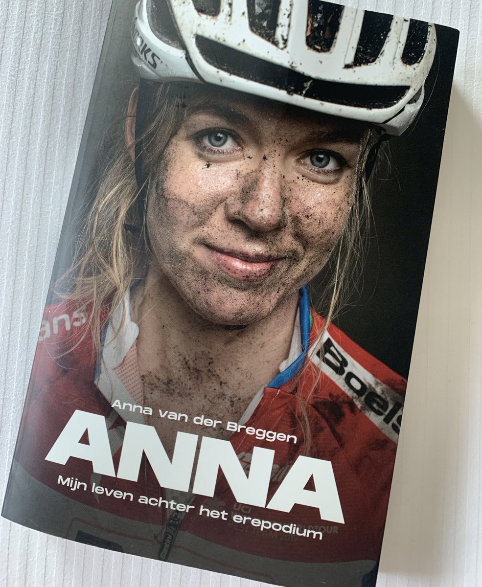Vier keer de Giro gewonnen, deze dame. Vier keer!!
🥳 <a href="/AnnavdBreggen/">Anna van der Breggen</a> 🥳