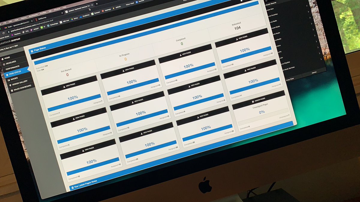 thegeekygoose's tweet photo. My final “finally finished the yearbook #boomdone 💥 ✅ “ post! https://t.co/a8eAXZ49ej