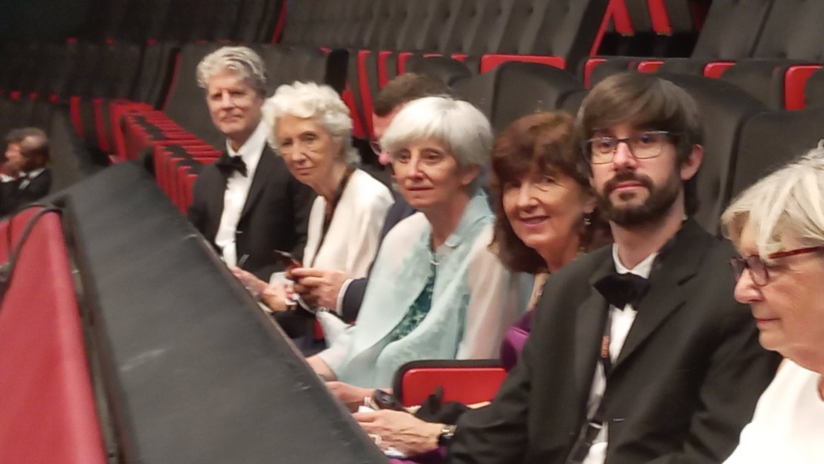 JuryOecu's tweet photo. Le #juryoecumenique pour la projection de #nanimoretti projeté en #competitionofficielle au @Festival_Cannes https://t.co/oY9rglMAlP