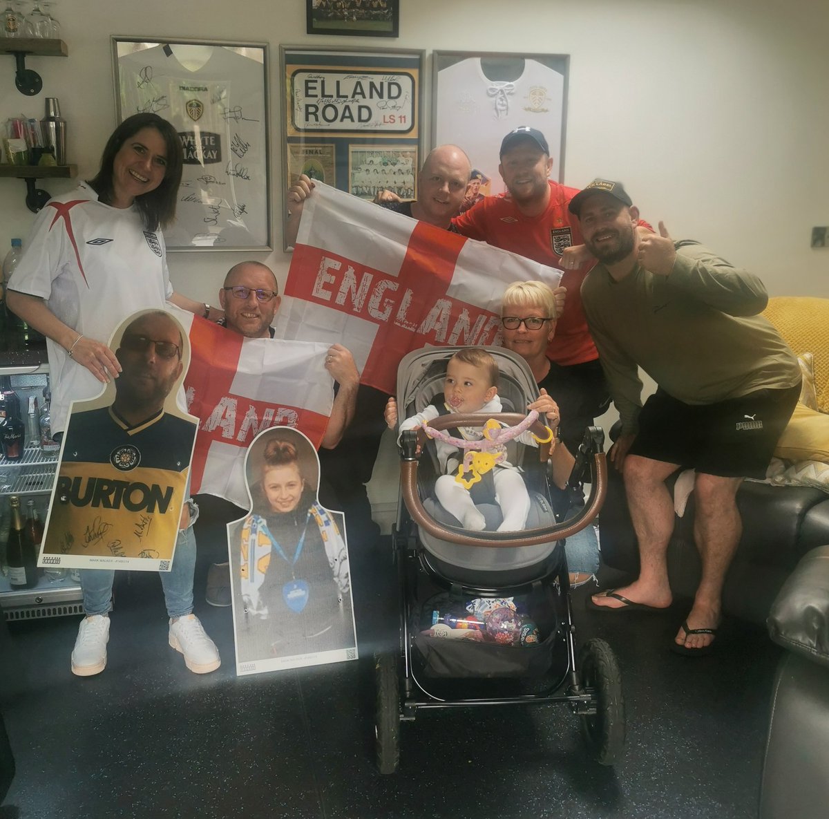lowery_sarah's tweet photo. @SkySportsNews c'mon England!!
LUFC &amp; NUFC all in one house. It's coming home..... Gerrrin https://t.co/bSUP817vEN