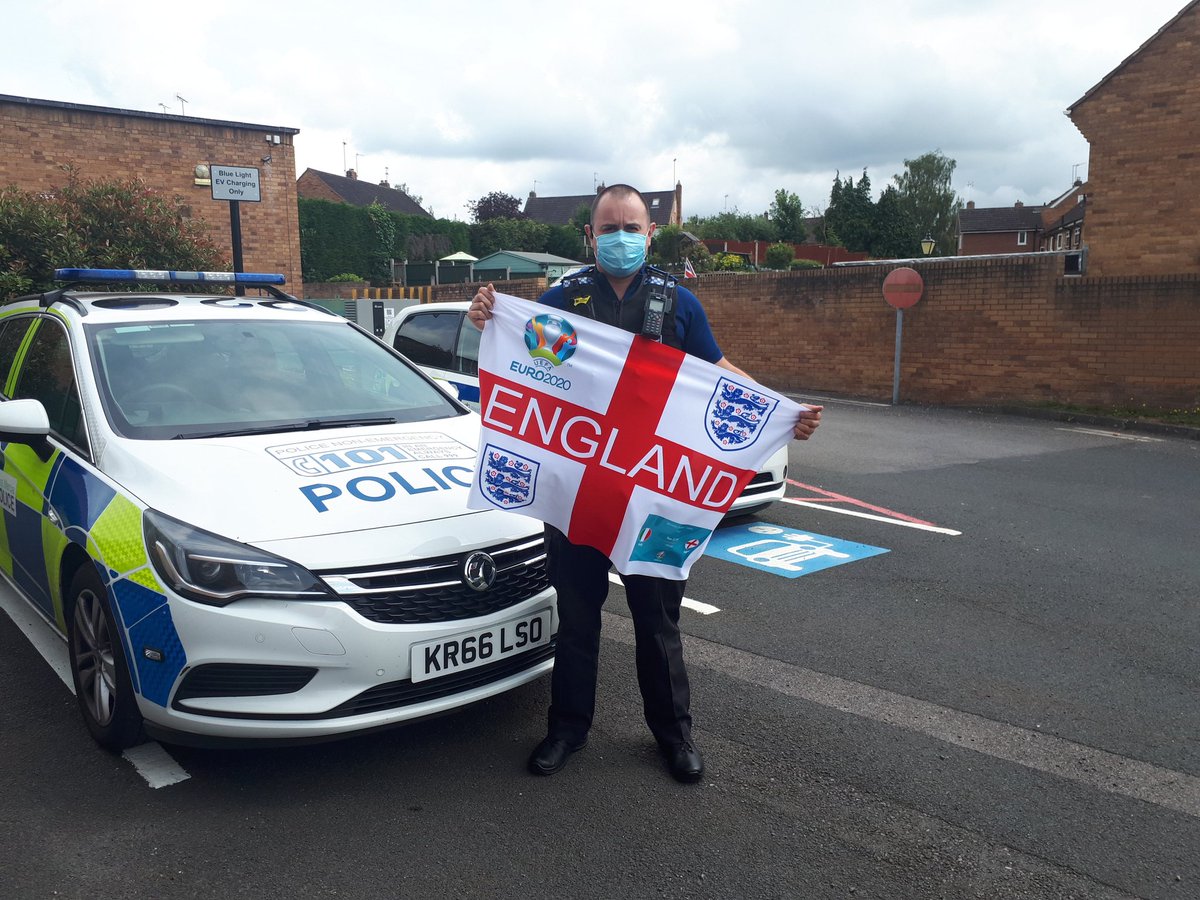 KMinsterCops's tweet photo. Watching England take on Italy in the #EURO2020 final later? ⚽
We want you to have fun and enjoy this exciting time, but please drink responsibly, don’t drink and drive, take care of your belongings and each other.
#UnlockingSummerSafely https://t.co/m9nHniRf8A
