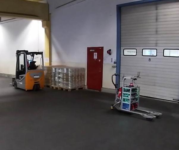 iliad_project's tweet photo. Precision is comparable to the camera resolution: overlaying stills from the four times that the robot stops at one of the end positions, there is no visible blur. https://t.co/qbMR3s4HKU