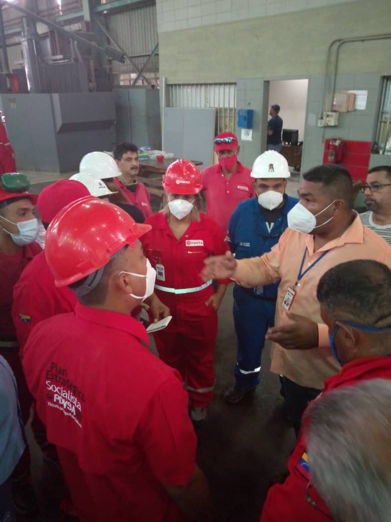 RLeon_PDVSA's tweet photo. #11Jul la Clase Obrera de @pdvsa activada desde Refinación Oriente con la ejecución del plan de producción de combustibles para garantizar y aumentar el abastecimiento confiable y seguro de gasolina y diésel a nivel nacional

¡UNIDOS VENCEREMOS!

#SomosCPTT
#SomosTerritorioDePaz https://t.co/lRfEH7lEb1