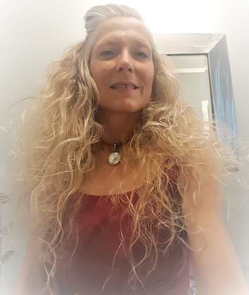 Claudia_Zahn's tweet photo. Ich habe meinen Sohn oft (meiner Meinung nach zu Recht) kritisiert und in den Hintern getreten.
Heute möchte ich sagen: Kind, das hast du gut gemacht.
#Mom #MomLife #StolzeMutter #ProudMom #Kids #Schalalalalalala https://t.co/vM7HQDjE4p