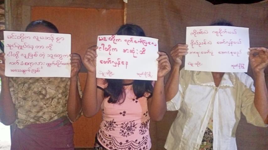 ppkx26's tweet photo. Anti-military domestic strike by local people in Oakpho Township, Bago Region today.
WE NEED HELP FOR COVID-19
#MyanmarNeedsO2
#July11Coup
#WhatsHappeningInMyanmar https://t.co/AxnJ3Y3lr3