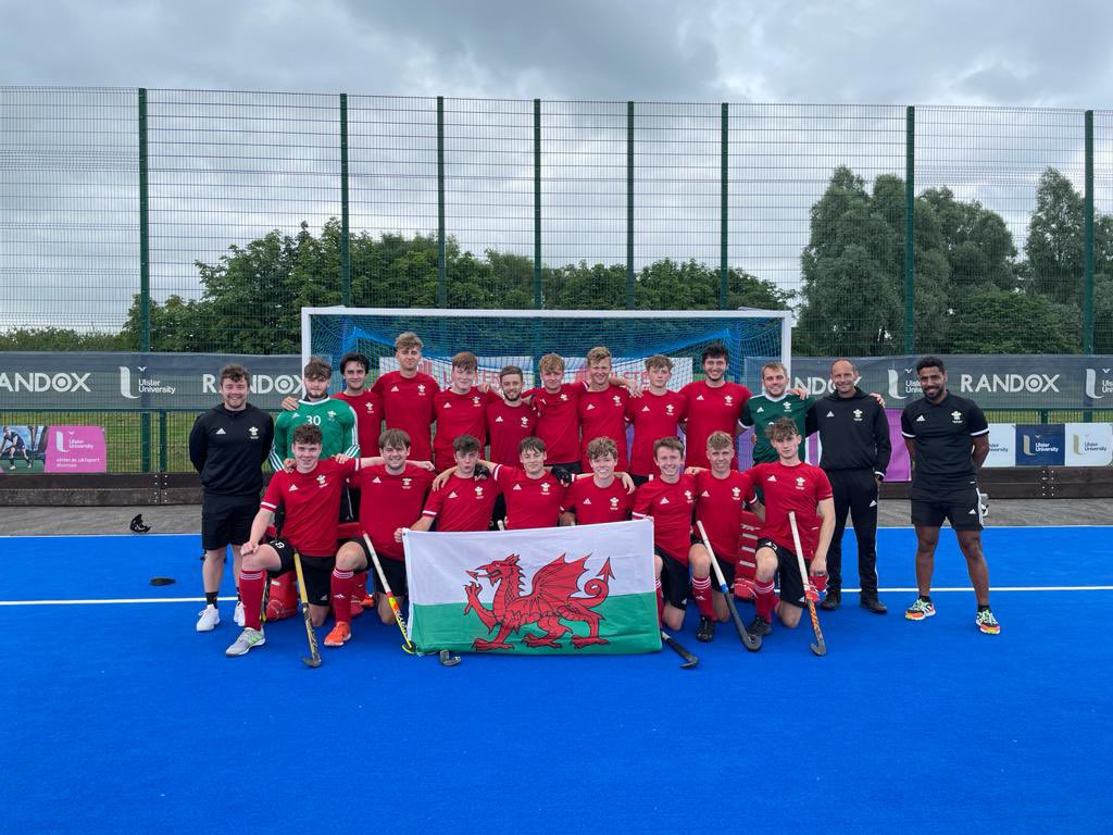 Gleeswan's tweet photo. Game 2. Wow! Serious desire from these boys today after going goals down, they were right in the contest until the end &amp; an absolute credit to the badge! Tough challenge for them next week but looking forward to it! @HockeyWales 🏴󠁧󠁢󠁷󠁬󠁳󠁿🐉 https://t.co/QEwq4koY5U
