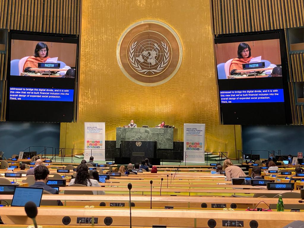 SaniaNishtar's tweet photo. Truly honored to represent Pakistan among the 43 countries of the world and reflect on #EhsaasEmergencyCash experience of our Govt at @UN's High-level Political Forum #HLPF2021 on #SustainableDevelopment in General Assembly Hall, UNHQ, NY. Watch here:
https://t.co/AS25u8PiT1 https://t.co/dSYvM0x3w5
