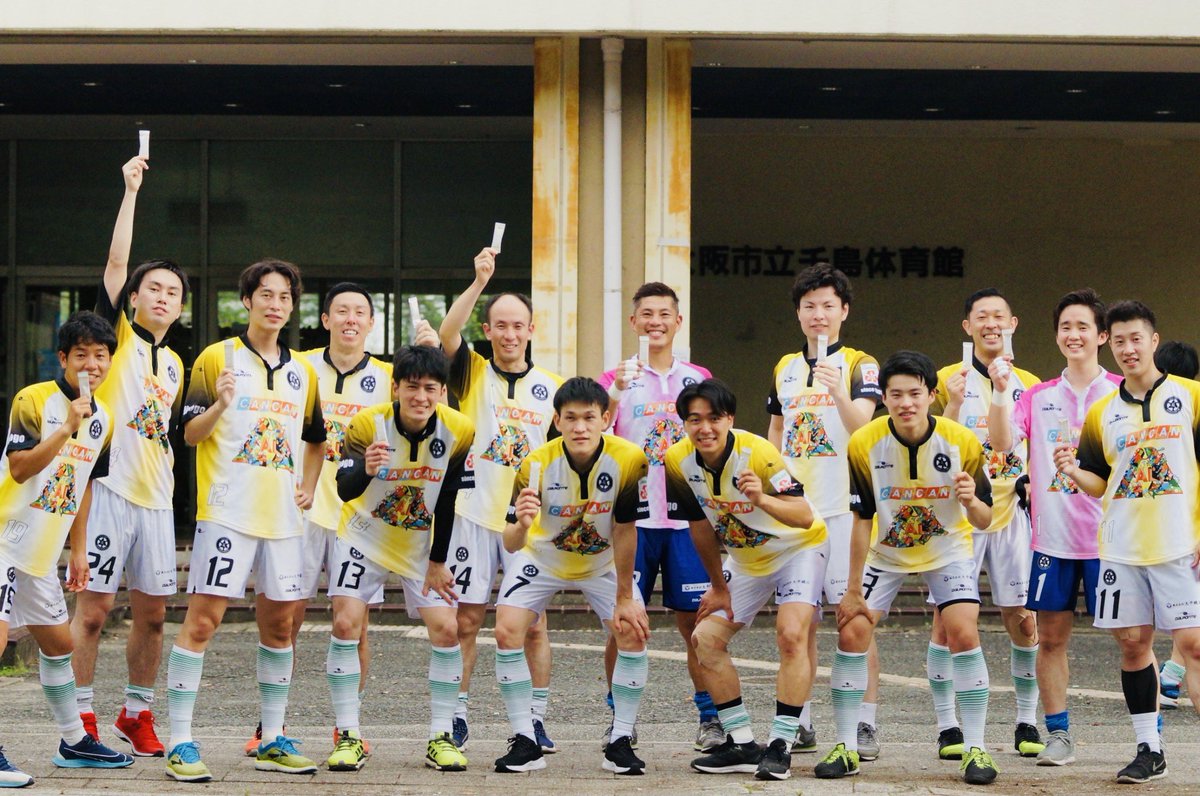 ETO8100's tweet photo. 関西フットサル1部リーグ2021 開幕戦
vs パスドゥーロ田辺
8-3 Win✨

頂杯でチーム力が上がり、これからという時に怪我人続出で一時はどうなる事かと思いましたが、チーム一丸でなんとか勝利する事が出来ました！

切り替えて次節の準備頑張ります！

#カンカンボーイズ #アミノフライト #選手兼監督 https://t.co/TwDxahpCmL