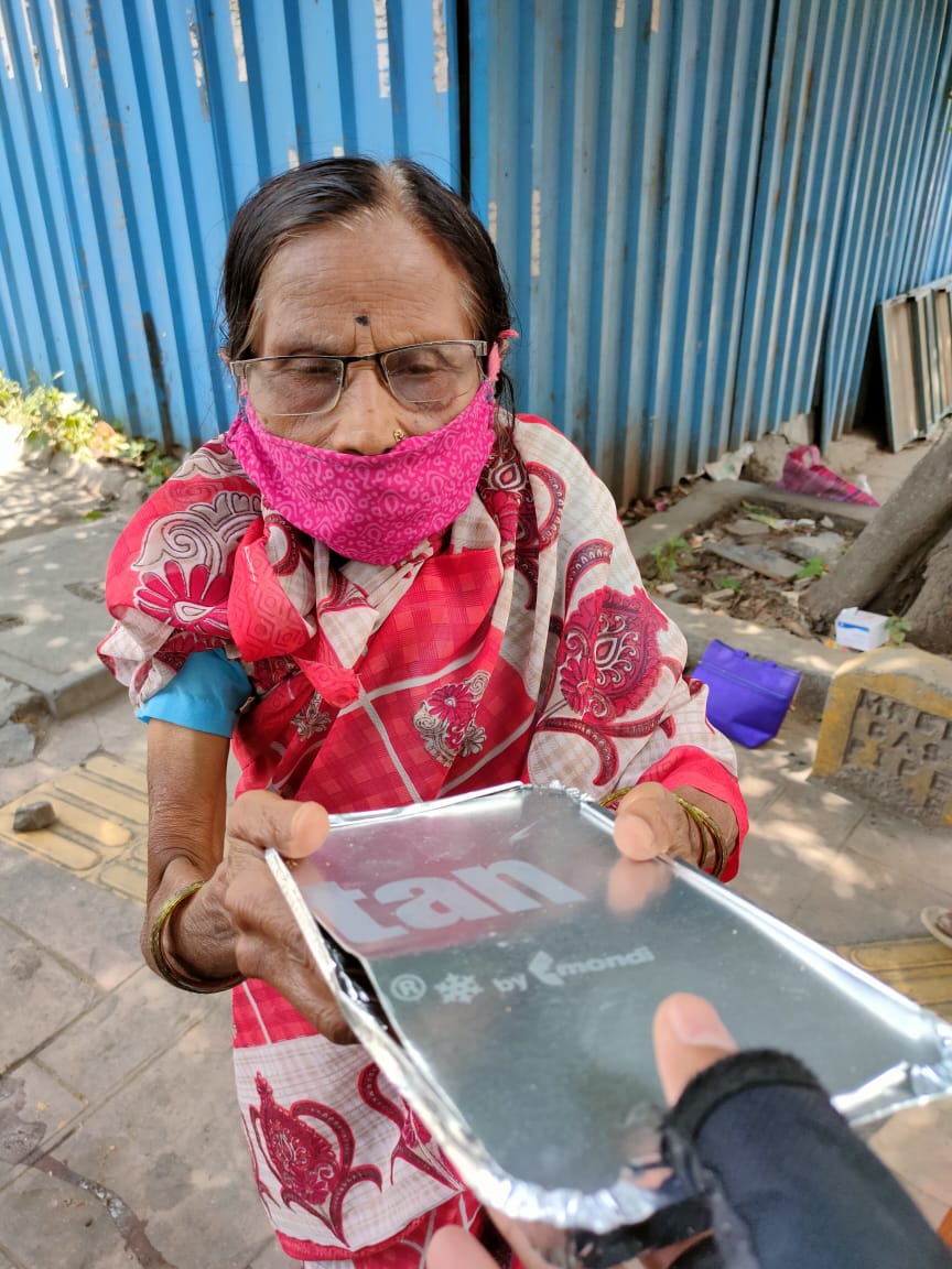 Sharvacharity's tweet photo. We have delivered these food kits to the underprivileged and needy people living in the Karvenagar area, Satara road, Warje and Nawale Bridge in Pune. 
#sharvafoundation #protocol #puneevents #punecity #SocialistSunday #socialdistancing  #foodforcause  #COVID19 #COVID19India https://t.co/oQizTkfHSz