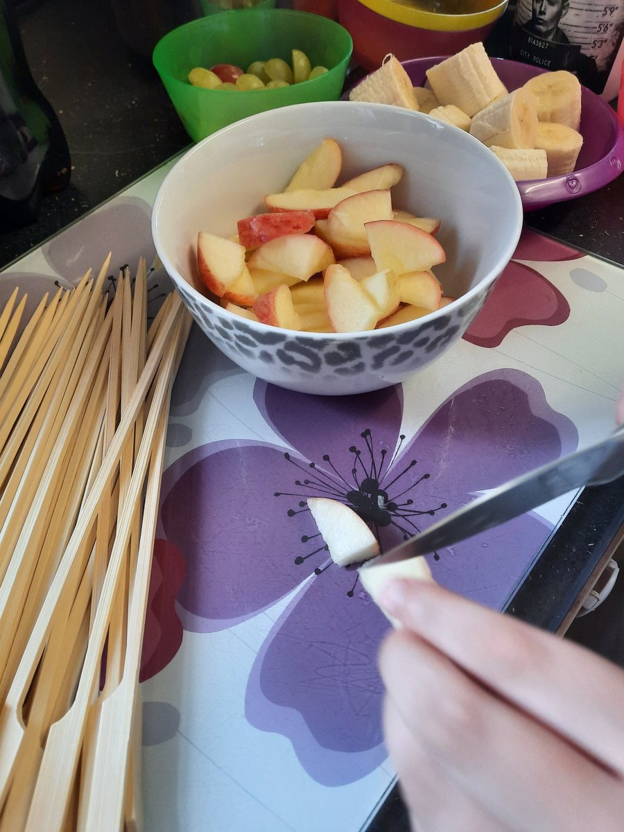 WakeSera's tweet photo. @OPA_LGR_Y2B esme making fruit kebabs......apparently they are our snacks for the match later #ItsCominHome https://t.co/yMBnbF49tJ