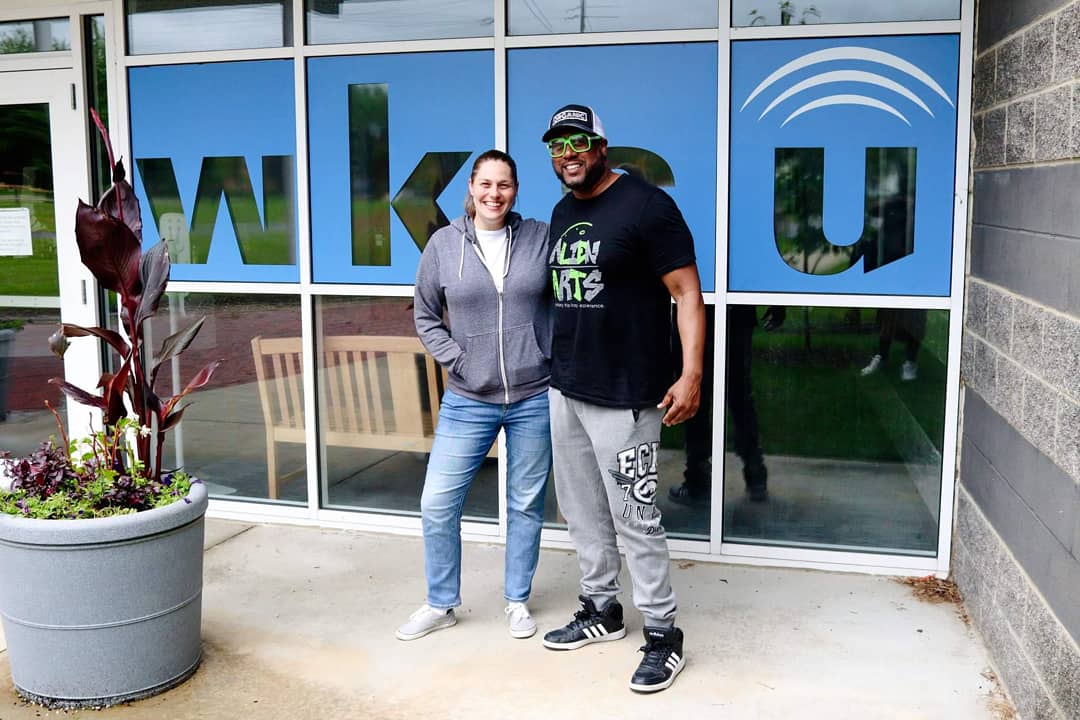 Minusthealien's tweet photo. Minus The Alien Interview w/ Amanda Rabinowitz Host/Producer of 'Shuffle', a podcast focusing on Northeast Ohio’s music scene which airs on WKSU 89.7FM (NPR Radio) COMING SOON!
📷 by Daymon Griffin 
#minusthealien #shuffle #aliennation #alienartshiphopbootcamp   #nprmusic   #wksu https://t.co/K5qagciMdj