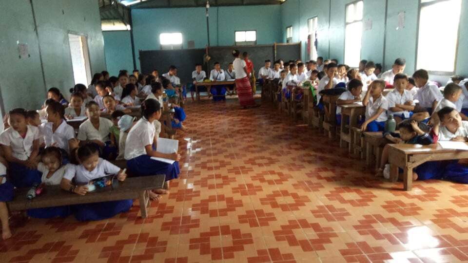 It is not safe for all students in #Myanmar to return to school, but it is for some. 

Many schools away from conflict areas are now open and their student numbers are higher as parents send children to boarding hostels to continue their #education.

#WhatsHappeninglnMyanmar 1/3
