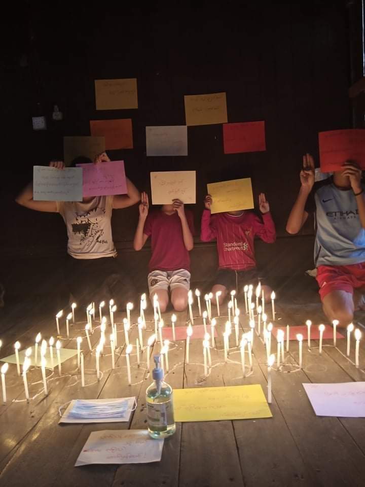 Tanintharyi Division,#Dawei District, youths in #Kanpauk area of ​​Yebyu Township staged a night of protest  to overthrow the military dictatorship, praying for the martyrs of the Spring Revolution.

WE NEED HELP FOR COVID-19

#MyanmarNeedsO2
#July11Coup
#WhatsHappeningInMyanmar