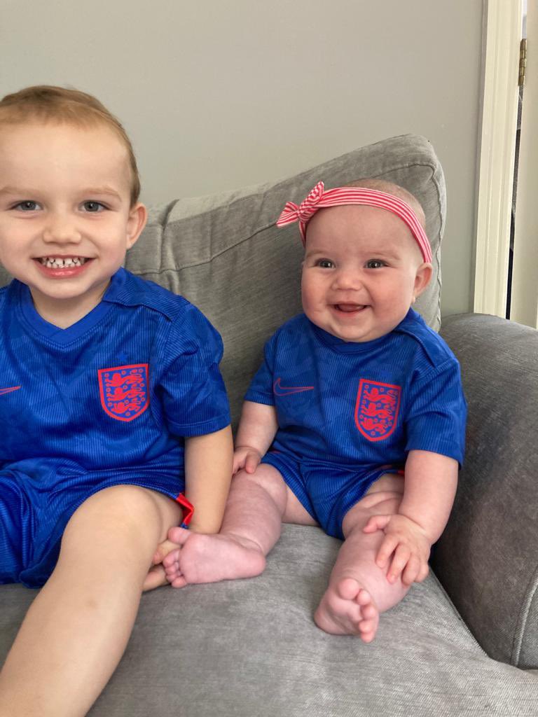 MattyMoylan's tweet photo. @SkySportsNews 

Charlie and Chloe
Essex https://t.co/IpcIksnWuc