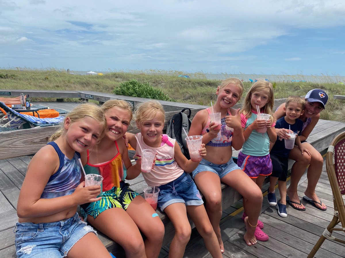 marciamenninger's tweet photo. #PoolBarJims family fun on Hilton Head Island https://t.co/BIbI2jowmC