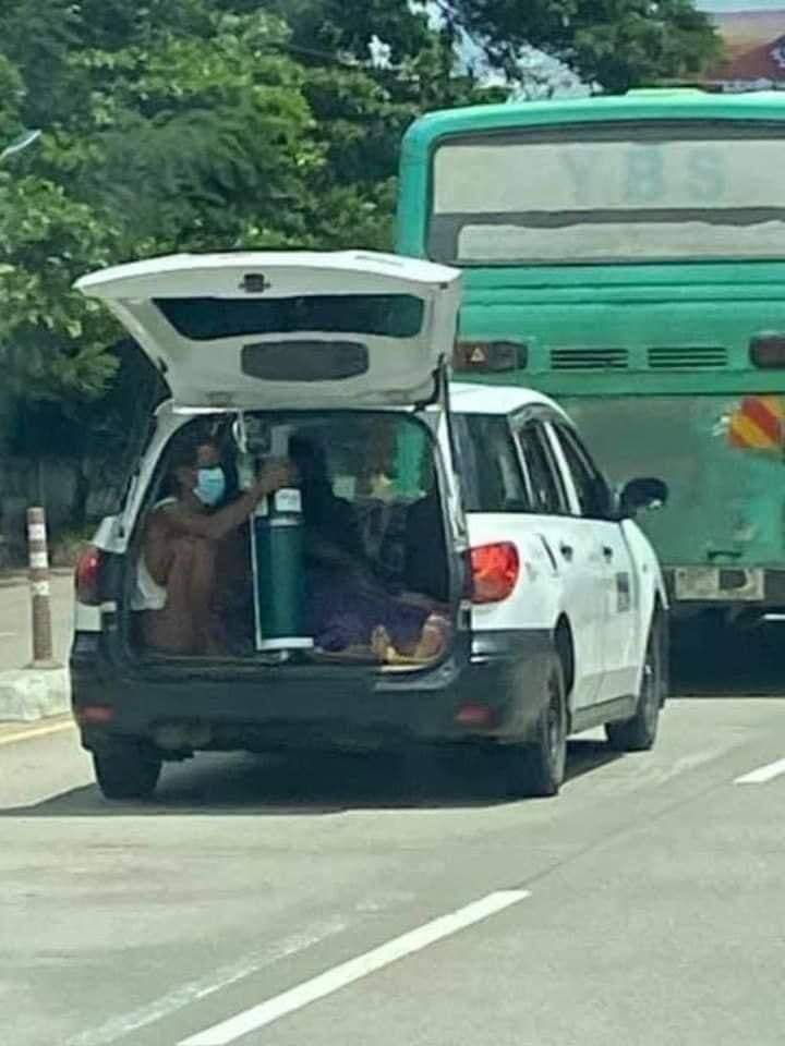 The covid 19 patient in this car was trying to get Oxygen by himself or herself. Military Junta can't control this situation. 
We Need Help for Covid 19.

#MyanmarNeedsO2 
#WhatsHappeningInMyanmar 
#July11Coup